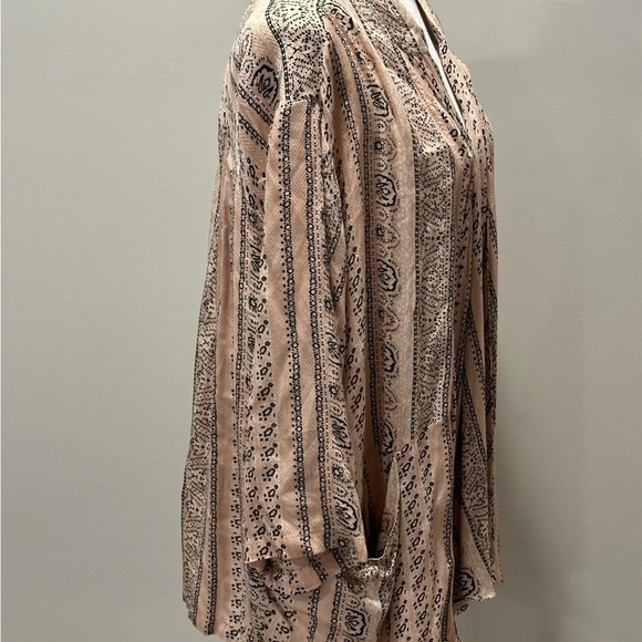 Ecoté Women’s Pink Cover Up Size Large - Picture 2 of 7